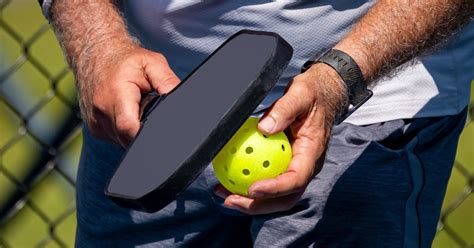 The Best Pickleball Grip (And 3 Alternative Grips) | Pickleball Union