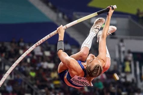 World Champs Women’s Pole Vault — Sidorova Sails - Track & Field News