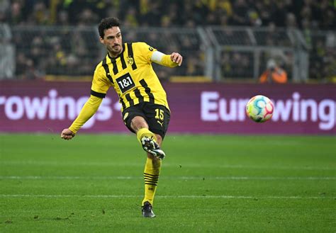 Mats Hummels to make decision on his Borussia Dortmund future this ...