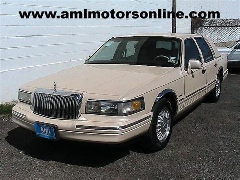 1996 Lincoln Town Car Cartier Designer for Sale in San Antonio, Texas Classified ...