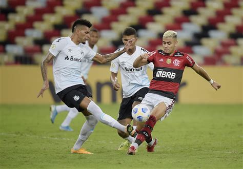 Borja goal shocks Flamengo as Gremio leave Rio with 1-0 win | Reuters