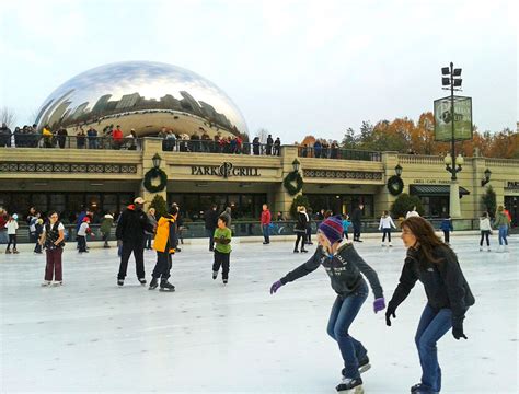 Winter Things To Do in Chicago- Michigan Avenue Lights, Ice Skating at ...