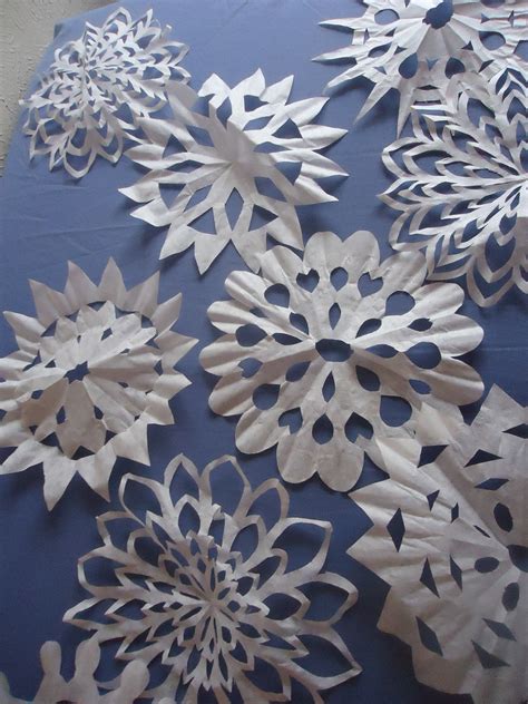 Crafter on a Budget: Coffee Filter Snowflakes Tutorial