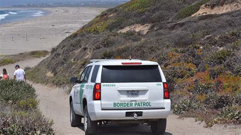 Border Patrol Agent Allegedly 'Engaged in Border Corruption' Caught in $25K Sting - Times of San ...