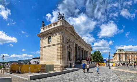 History of Hungary's Buda Castle and It's Rebirth - Owlcation