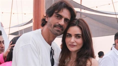 Arjun Rampal's GF Gabriella Demetriades asks 'reality or AI' as she flaunts baby bump. He reacts ...