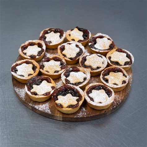 Christmas Tarts 6 pack – Pantry d’Or Boutique Bakery