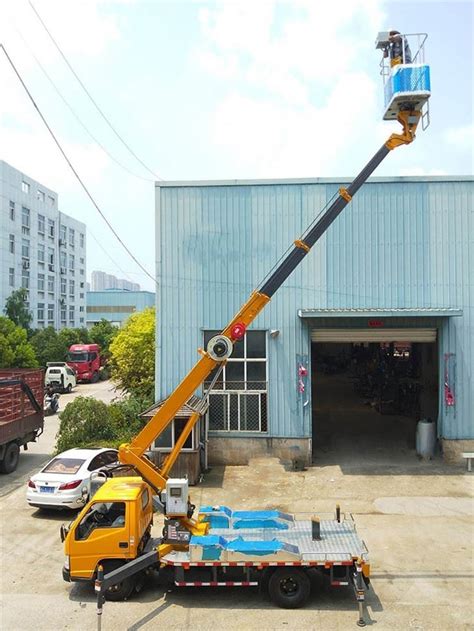 China High Quality 17m Telescopic Bucket Lift Truck Manufacturers ...