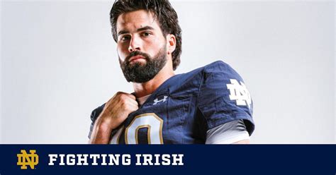 Sam Hartman Selected For Davey O’Brien Watch List – Notre Dame Fighting ...