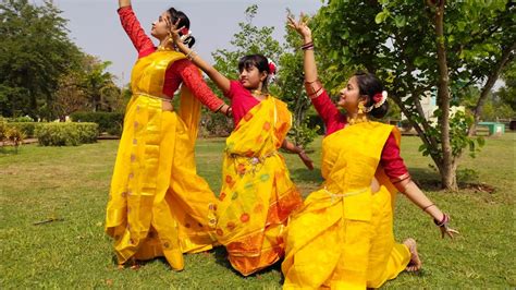 Hey Boisakh | Rabindra Sangeet Dance | Tanushree Anushree Anushka | THE ROY SISTER'S - YouTube