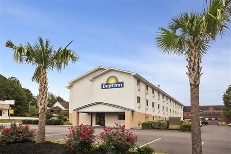 Days Inn by Wyndham Greenwood SC | Greenwood, SC Hotels