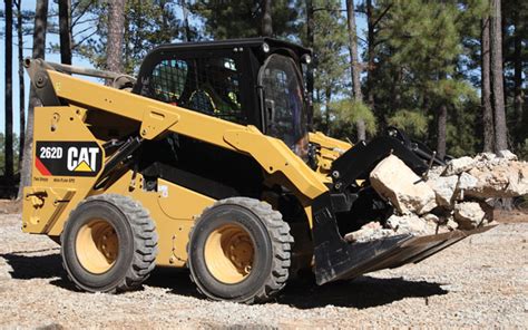 Caterpillar Skid Steers Summarized — 2017 Spec Guide — Compact ...