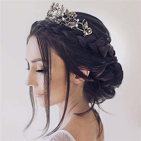 23 Stunning Wedding Updos for Brides and Guests - Are you getting ...