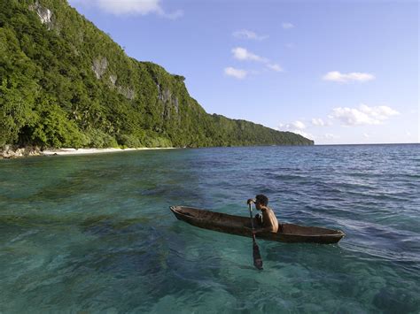 East Rennell, Solomon Islands | Canoeist off the coast of Ea… | Flickr