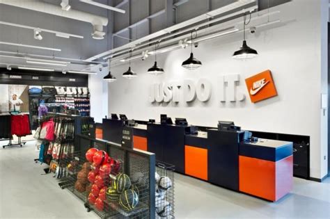 Case study: Niketown — just done it • Helvar