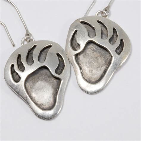 Native American Indian Bear Claw Sterling Silver Hook Earrings at 1stDibs | bear claw earrings