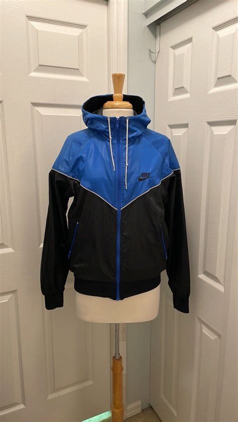 Vintage Nike Sportswear Old school Windrunner Black/B… - Gem