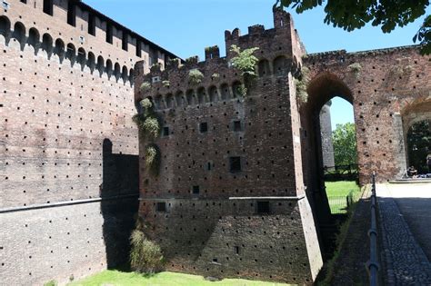 7 Photos of Sforza Castle in Milan