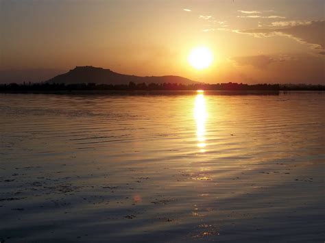 Sunset at Dal Lake |Search Kashmir