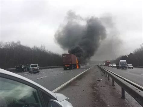 M27 crash: Motorist killed and 7 others injured after motorway pile-up causes huge fireball ...