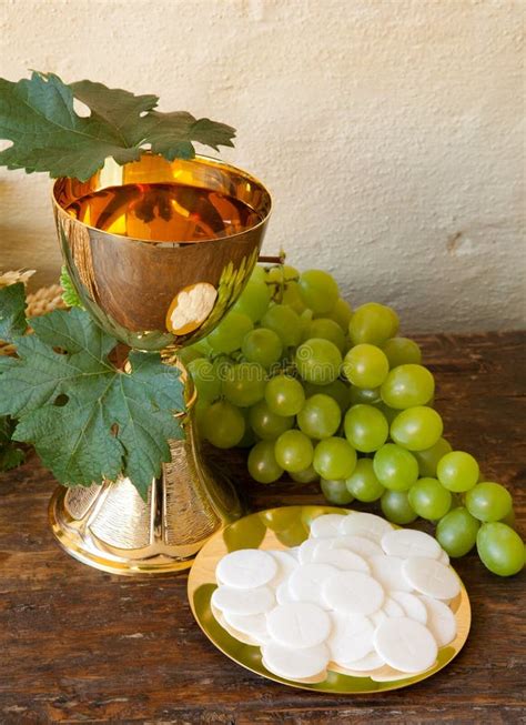 Communion bread and wine stock photo. Image of gold, wafer - 17953192