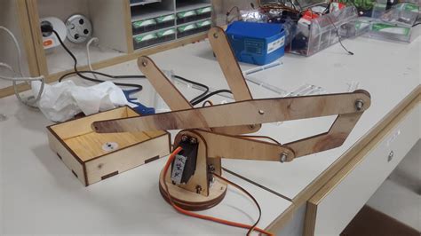 Robot Arm for Laser Cut : 9 Steps - Instructables