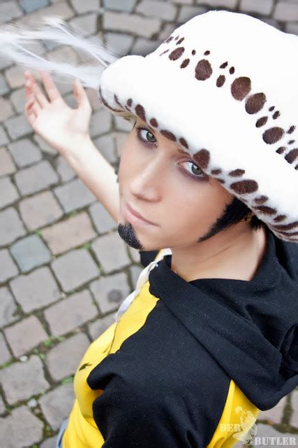 One Piece: Trafalgar Law Cosplay.