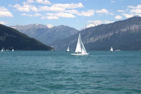 Lake Brienz, Switzerland - 30 km2 - Brienzersee Facts, Map, Activities