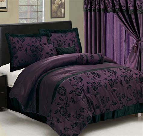 kinda gothic looking bedding | Purple bedrooms, Purple bedding, Bedding ...