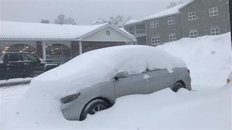 Top 10 Snowiest Cities in Canada - Snowfall Average & Snow Days Stats