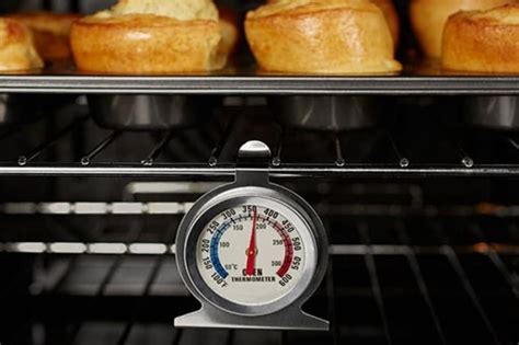 How to Preheat Oven - Electric and Gas - HowChimp