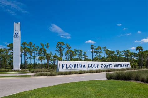 FGCU Front Entrance - FGCU 360