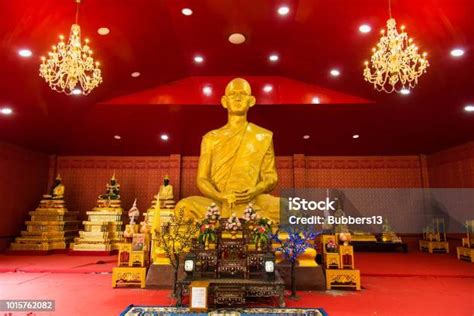 Patung Tokoh Biksu Buddha Budha Dan 1250 Biksu Di Phuttha Utthayan Makha Bucha Anusorn Nakhon ...