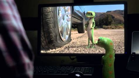 The GEICO Gecko Has a Flat Tire ~ Gecko Behind the Scenes Commercial - YouTube