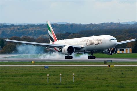 A6-EBU - Emirates B777 Landing heavy on its flight from Dubai | Manchester airport, Aircraft, Boeing