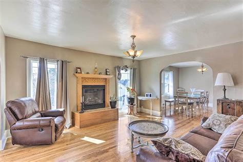 Sd Retreat Close to Deadwood Pet Policy