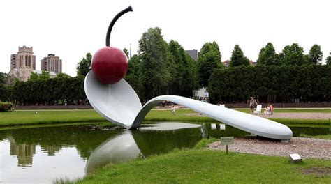 Spoonbridge and Cherry, Claes Oldenburg and Coosje van Bruggen, Sculpture, 1985 : r/Art