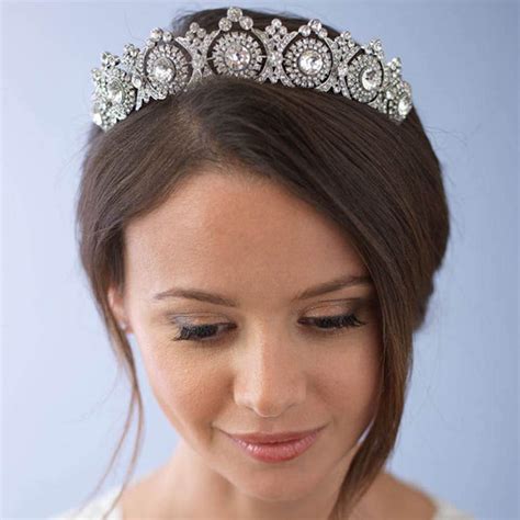 30 Beautiful Wedding Tiaras You Can Get From Amazon Today!