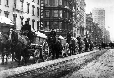 File:Wagons removing snow in New York City, 1908.jpg - Wikipedia, the free encyclopedia