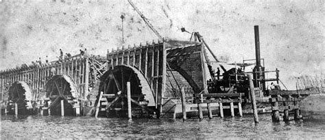 Construction on the original Seven Mile Bridge in the Florida Keys (around 1909). [800x346 ...