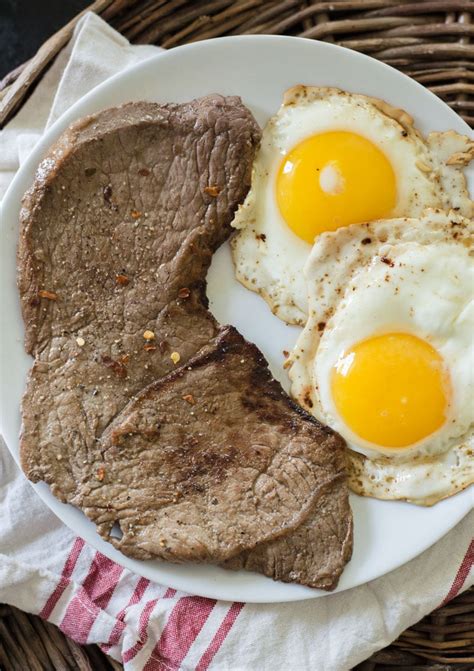 3-Ingredient Steak and Eggs Recipe (Keto & Low Carb) - Maebells