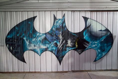 🖋 Title: Batman 📐 Designed: Painted by Set It Off 📍 Located in ...