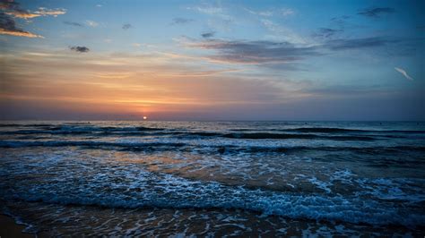 Sea Waves During Sunset Under Blue Cloudy Sky 4K HD Nature Wallpapers | HD Wallpapers | ID #61570