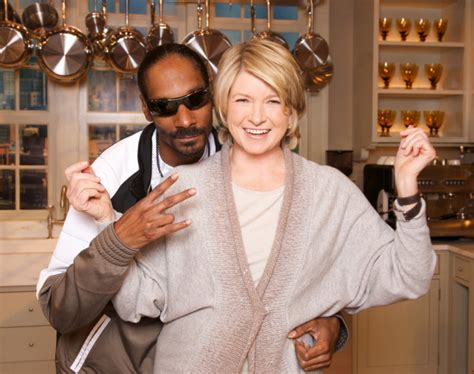 Snoop Dogg and Martha Stewart to Co Star in New TV Show - Fame Focus