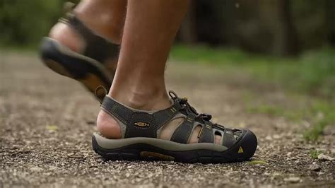 7 Best Closed Toe Hiking Sandals in 2023 | RunRepeat