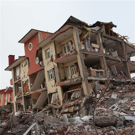 Major San Francisco Earthquake Could Cause 6,000 Deaths, $8 Billion in Damage - 24/7 Wall St.