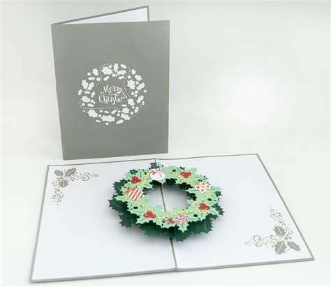 Christmas Wreath Pop-Up Card - Pop-up Pigeon