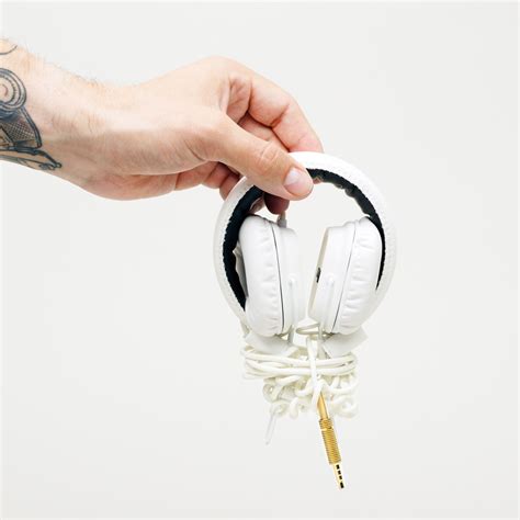 Marshall Major w/ Microphone // White - Marshall Headphones - Touch of Modern