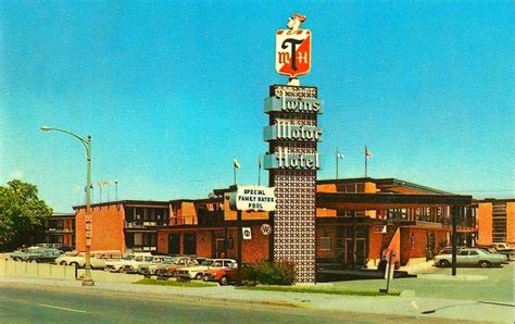Old Saint Paul Minnesota Postcard - The Twins Motor Inn On University Avenue, A Curteichcolor 3 ...