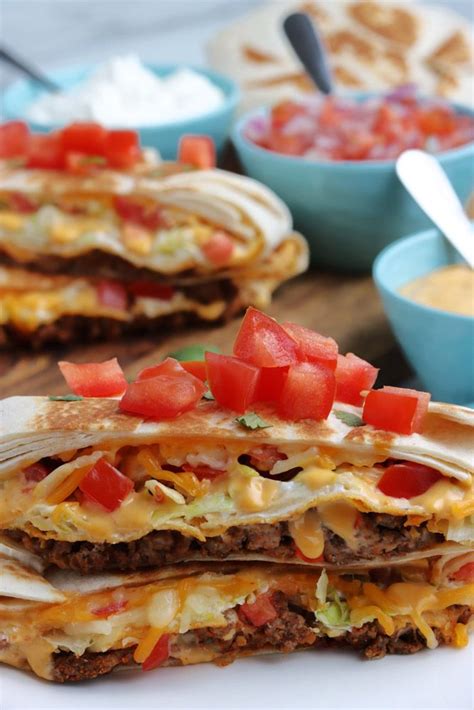 Copycat Crunchwrap Supreme (Step-By-Step Instructions) | Recipe in 2023 | Crunch wrap supreme ...